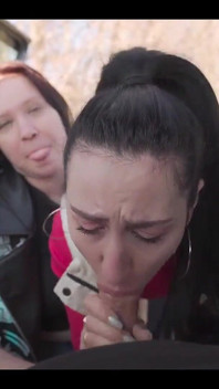 Public Blowjob Turn by Turn During the Car Trip