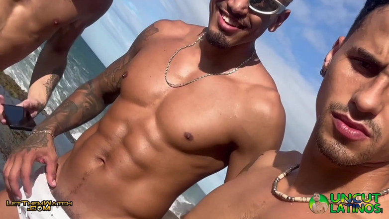 Uncut Latinos: 3 cewek latina dientot habis-habisan di pantai umum sama 3 pria...