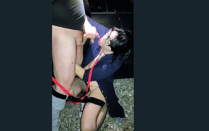 Toilet Mommy: Když je vaše oblíbená svačina doručena na obličej venku