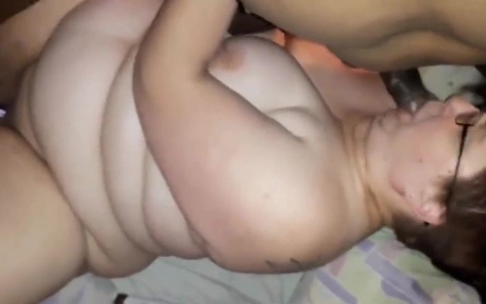Real homemade BBW BBC porn: Bbc follando la cara golpeando mi coño con orgasmos chorros...