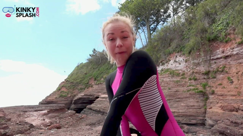 UKCuteGirl Lucy Lauren: Máscara de buceo instrucciones de paja: acariciar, obedecer y correrse...