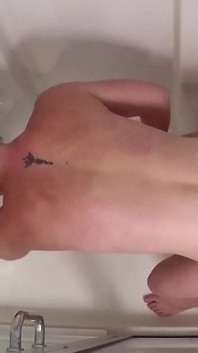 Quickie Shower Blowjob and Fuck