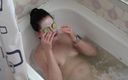 Anna Sky: Anna Takes a Bath with a Cucumber Mask