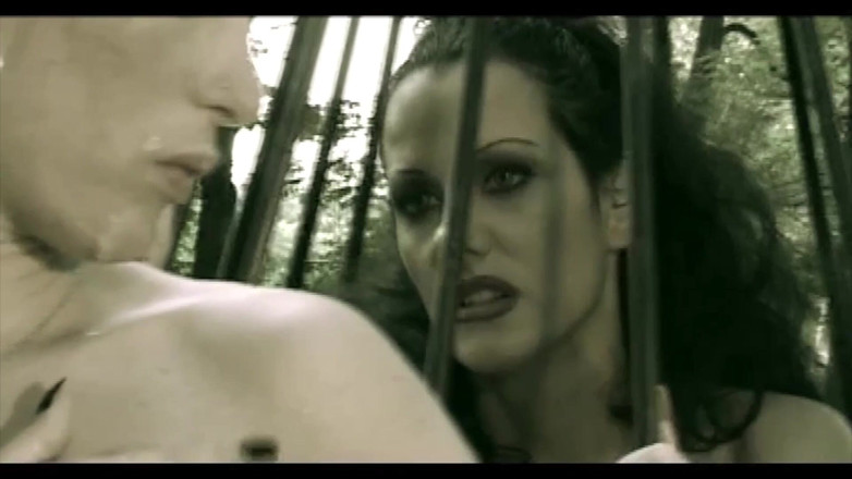 Inhonorof porn: Si Fa Inculare Dal Cacciatore Mentre L'amica Sta a Guardare