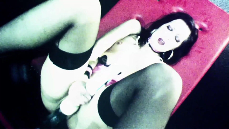 Toy Sluts: Brunette fucking her pussy with machine