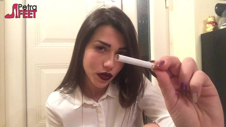Smokin Fetish: Super sexy Italian girl teasing everyone with her smoking
