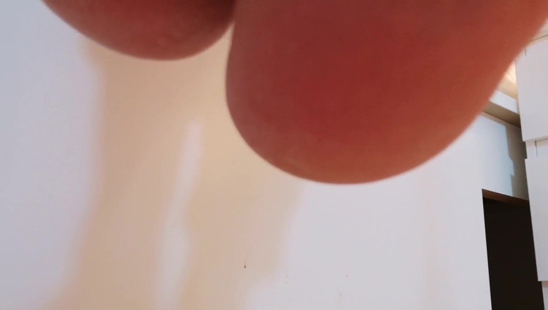 Erotic Tanya: Scoreggia sul mio sgabello da piedi