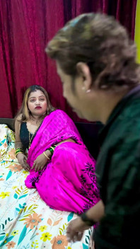 Desi Bhabhi Ke Ghar Pr Jake Kiya Khud Chudai Doggy Style Me in Hindi Audio