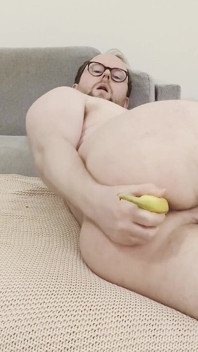 Banan w pośladki