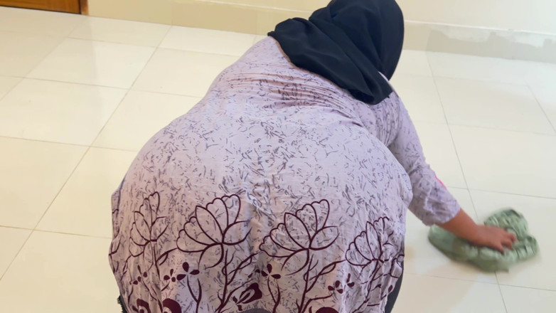 Aria Mia: Seks kotor yang tidak dijangka dengan pantat besar si cantik...