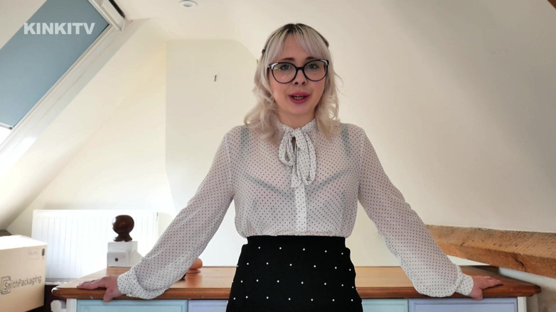 Cherry The Doll: Przesuń moją klatkę piersiową brudną JOI