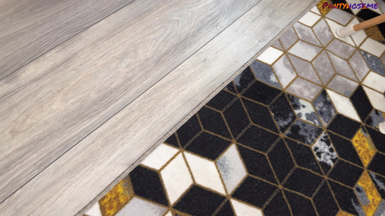 Pantyhose me porn videos: 毒蛇穿着她的棕褐色连裤袜乱搞可爱的棕色头发青少年purr simona