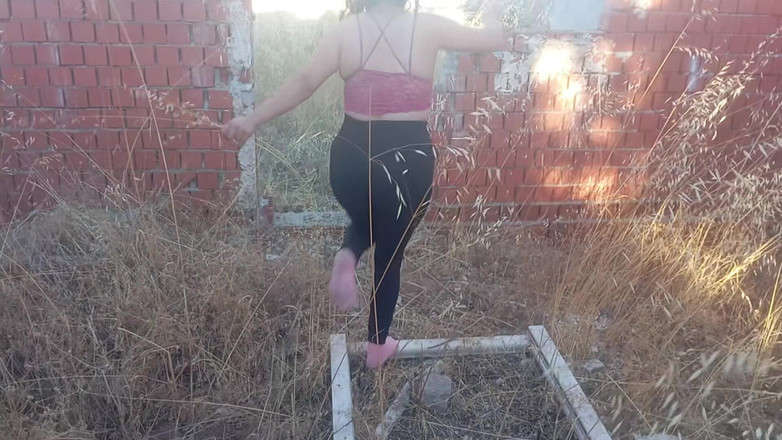 fartingclub01: Péter dans une maison abandonnée