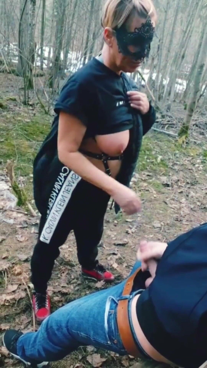 Crazyfamily 1970: Madrasta chupou meu na floresta