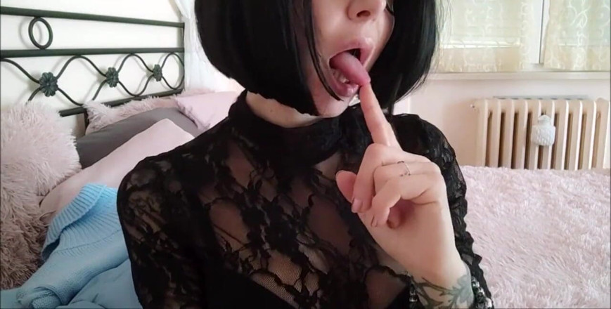 savannahamatoriale: Im Your Gift, Darling. मैं असली वेश्या