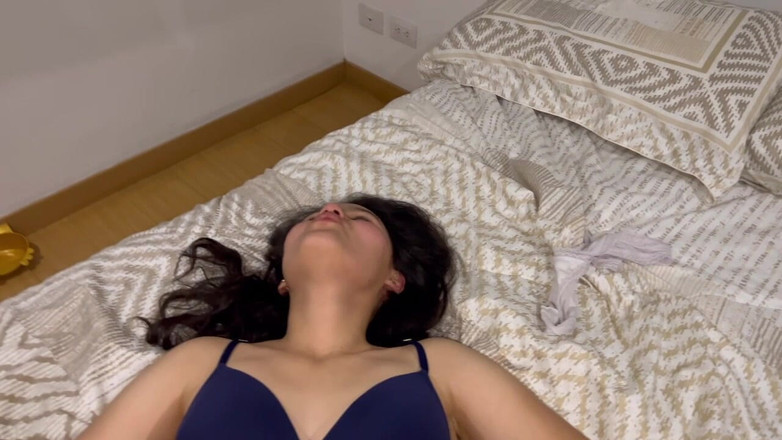 scarlettandc: Moje lesbická přítelkyně mě dělá bohatým