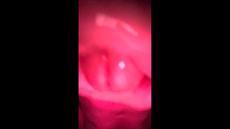 Sissy Lingerie: Mângâindu-mi pula de curvă în prim plan