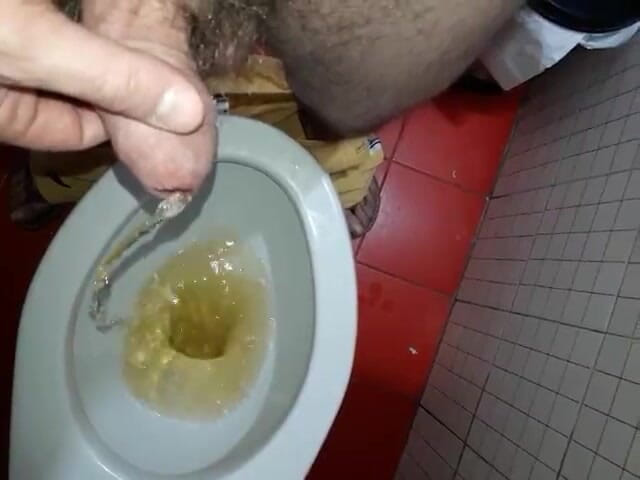 KinkyPigDad: Sweaty Stinky Cheesy Cock Pissing