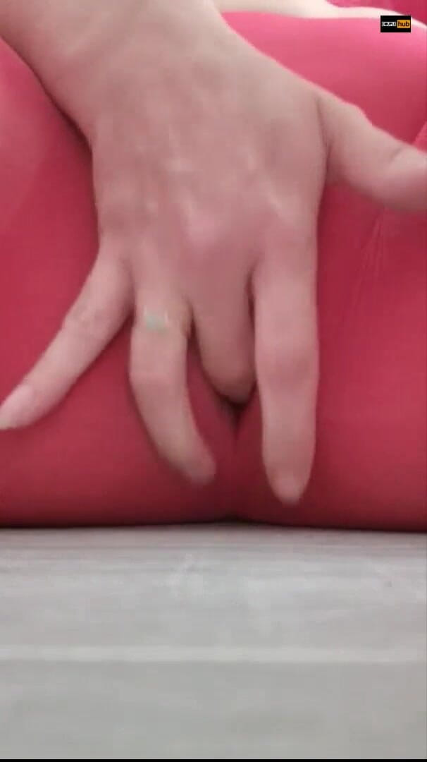 Lacey-lee: BIG SQUIRT!!! In Red Seamless Pantyhose