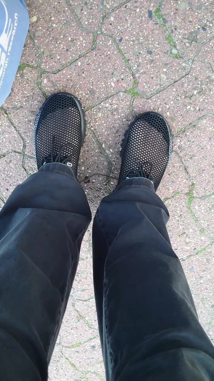 Carmen_Nylonjunge: 買い物中の特別な靴