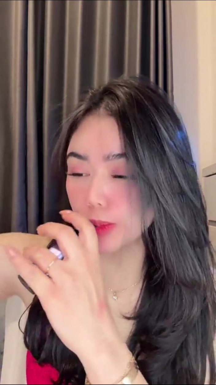 dilahandayani: Živé indonéské dívky, které vás nutí flirtovat