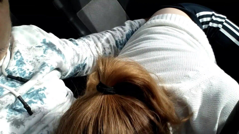 Activecouplearg: Blowjob in the Car Caught