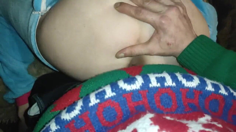 Taboo Room: Puteri kecil dalam unicorn Pajamas menghisap zakar!