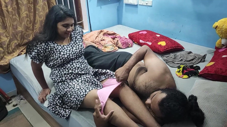 Vaishnavysharunraj: Mallu Boss and Hot Maid Fuck in Bedroom While Boss's...