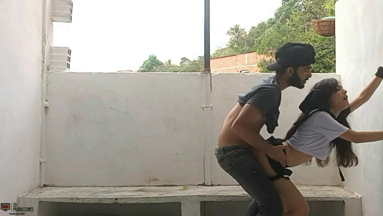 Emma vict: Я люблю ранковий секс зі своїм гарячим зведеним братом - порно іспанською