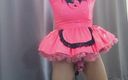 Sissy Candy: Sissy-meid in hete roze jurk en kuisheid is opgesloten aan...