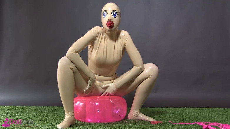 Dollrotic: Living Rubberdoll with Silicone Mask