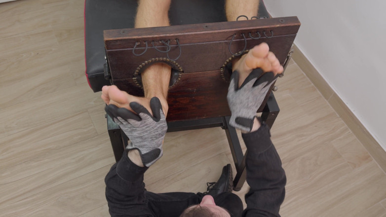 PSM Tickling Network: One Twink, Two Doms