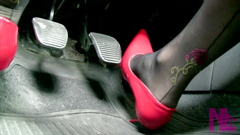 Nyllady: Driving in Scarlet Patent Pumps and Phillipe Matignone Rosed Stockings
