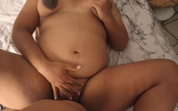 Karmico: Fucking my chubby girlfriend with open legs and no condom