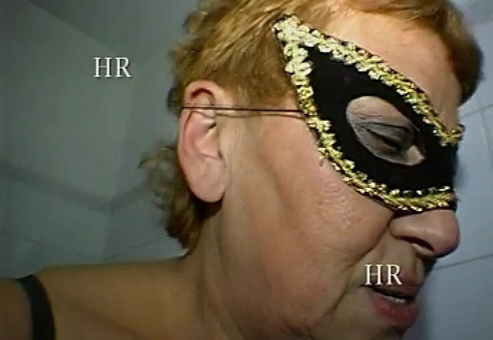 Italian swingers LTG: 90年代の未発表アマチュア主婦ポルノ#6 - 不満なイタリア人女性!