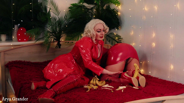 Arya Grander: Seduta in faccia di lesbiche - bollente scopata a pecorina con...