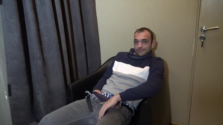 Gaybareback: Slut bottom fucked in sauna by Fred, a top boy...
