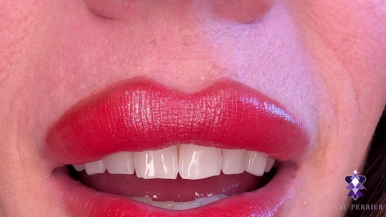 Gray Perrier: Trans Audio Porn 2 - na twoich kolanach - jestem twoją kochanką i...