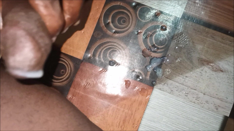 Gay black steel Africa: Tvrdý černý čůrák honí a stříká pro tebe (1)