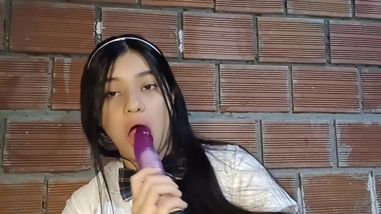 Yuli and tony: スリムな18歳女子校生の体位違い!