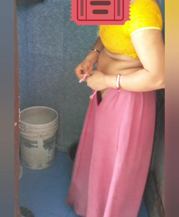 Priyahot77: Priya bhabi peticot in die dicke arsch-show