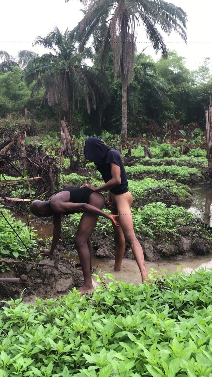 Sexylary: Fuck Inside a Farm Land Rounder My Swamping Waters