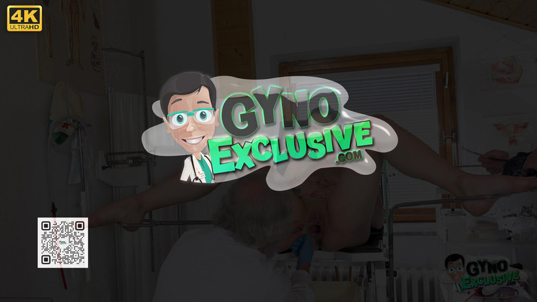 Gyno Exclusive: Gebärmutterhals-Screening von junger MILF Sarah Simons