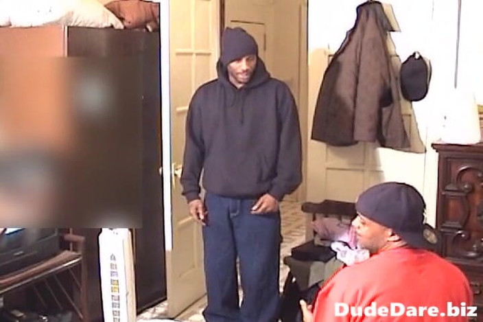 DudeDare: Al líder de la pandilla le gusta que su polla...