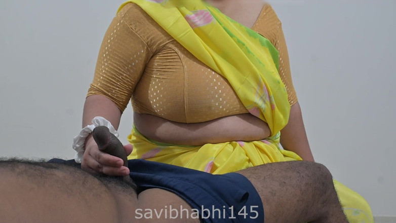 savithabhabhi: Dick Flashing to Maid Rupa