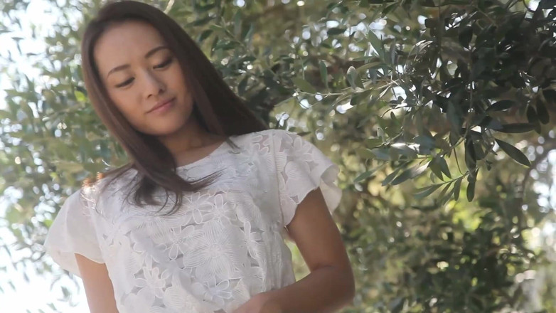 Strix: Yuna Takase - feromonová magie