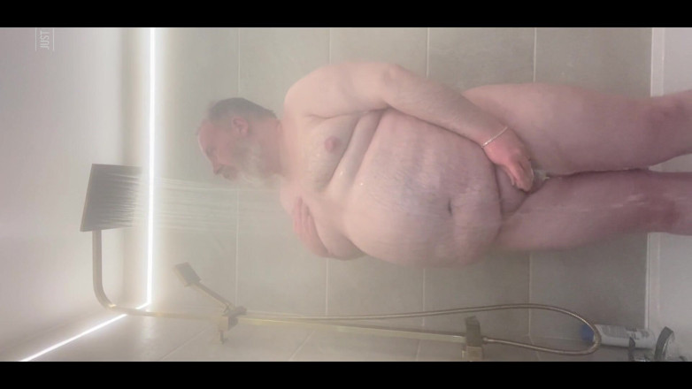 KitCameronXXX: Speaking of, Shower Time