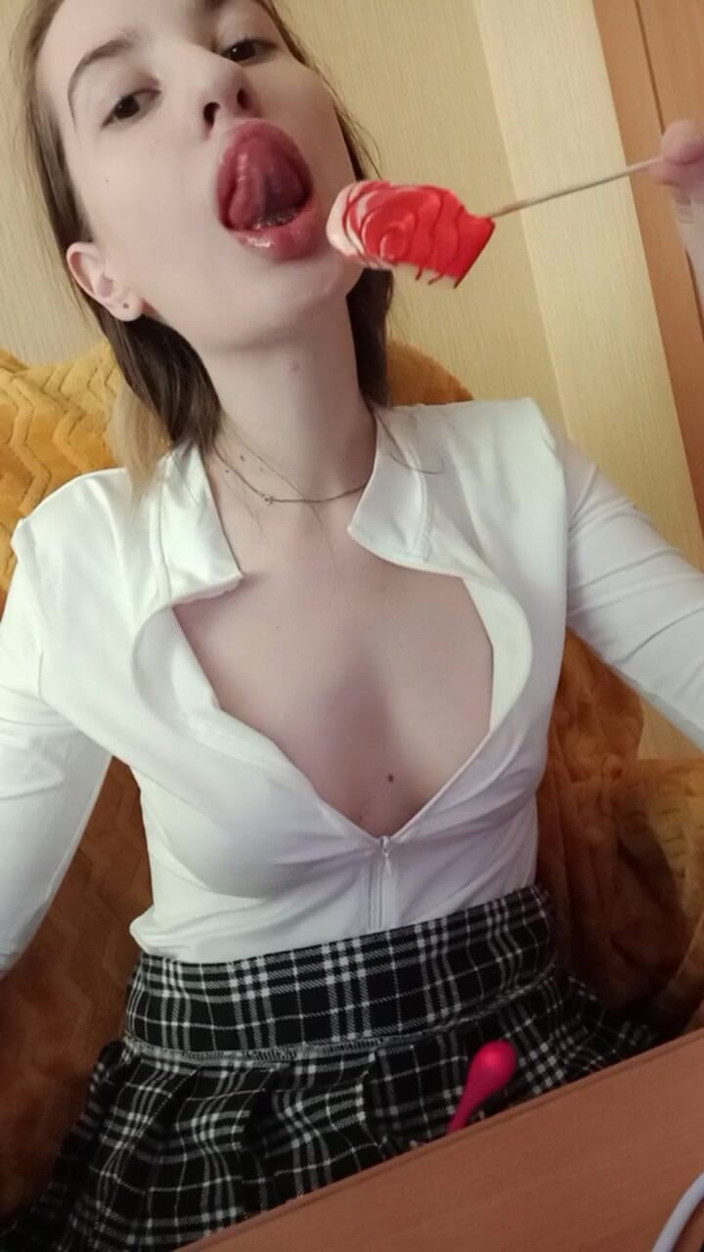 ElzaKom: Voodoo Meであなたのガールフレンドを台無しにしますか?