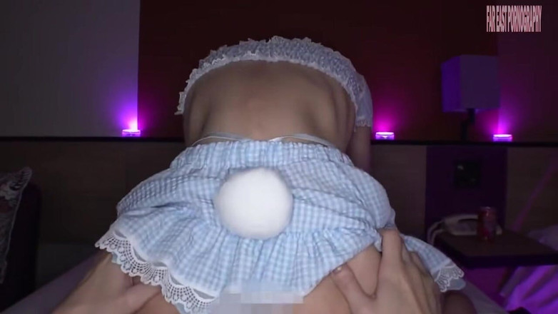 Far East pornography: 柔らかな曲線と甘い笑顔の遊び心のあるピンクの髪の美女 - パート2