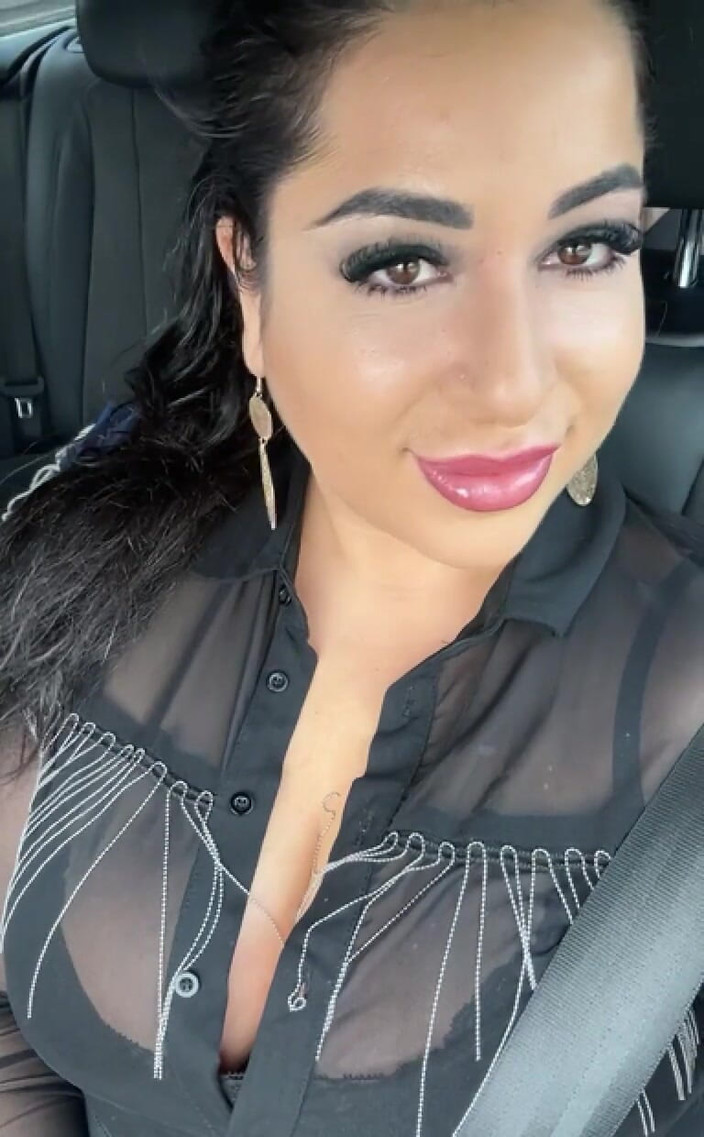 LadyAyse5: Hallo mijn fans en slaven